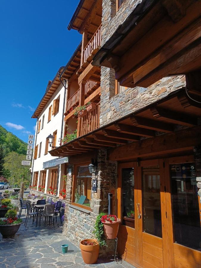 Hotel Llacs De Cardos Tavascan Kültér fotó